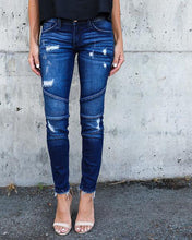 Load image into Gallery viewer, Destroyed Pleated Stretch Jeans